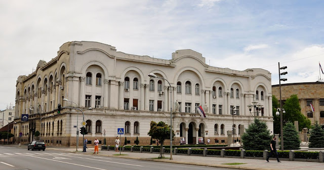 Banski dvor