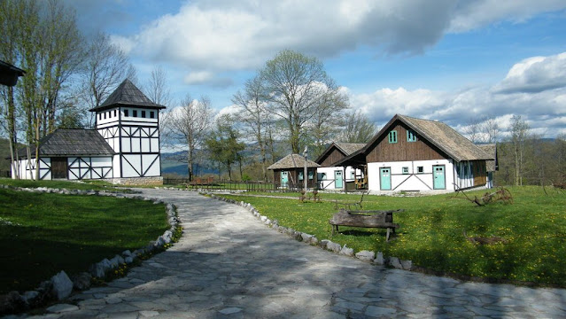 Etno selo Čardaklije (Bosanski Petrovac)