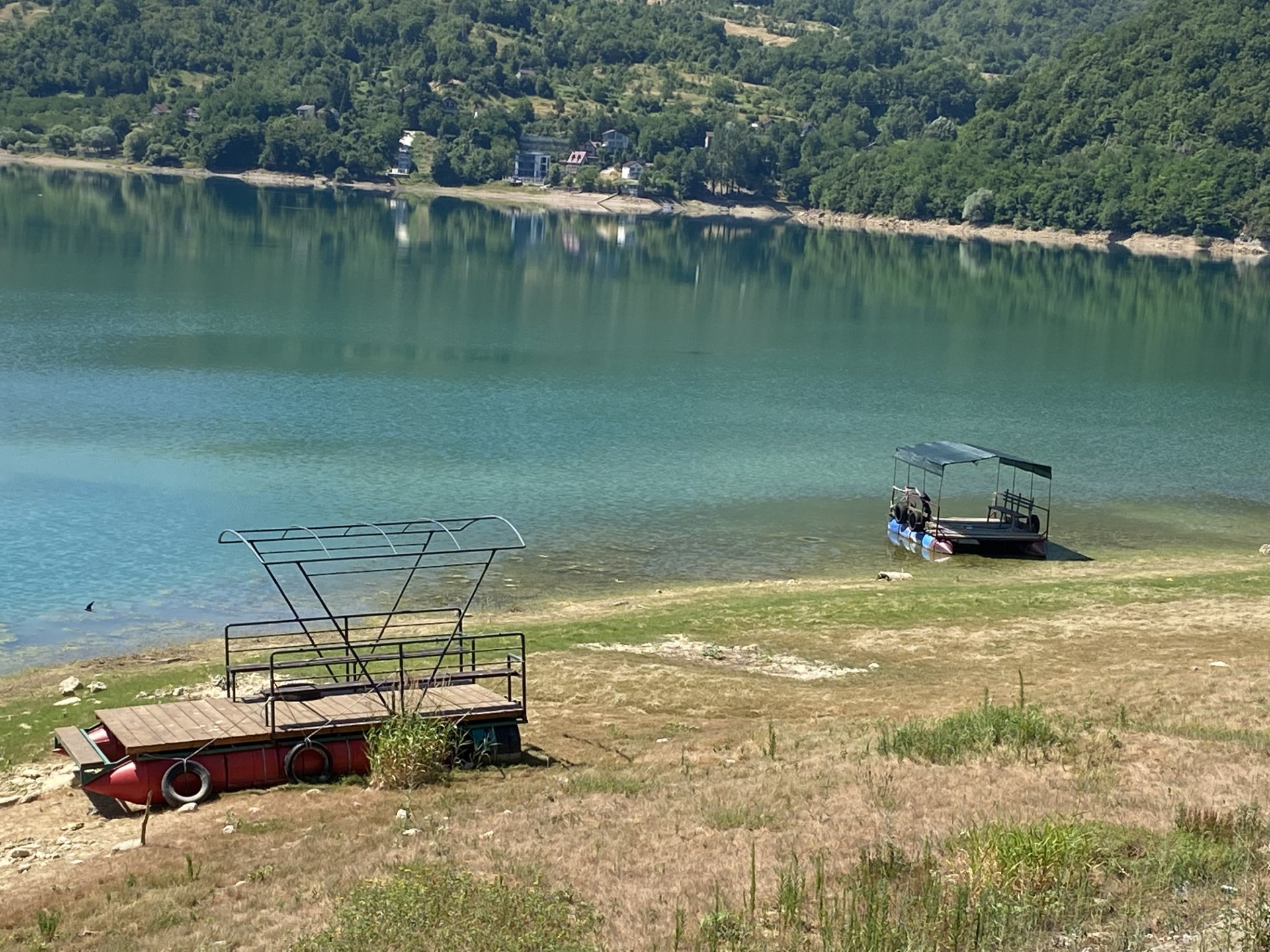 Jablaničko jezero na rubu ekološkog kolapsa – Propada turistička sezona