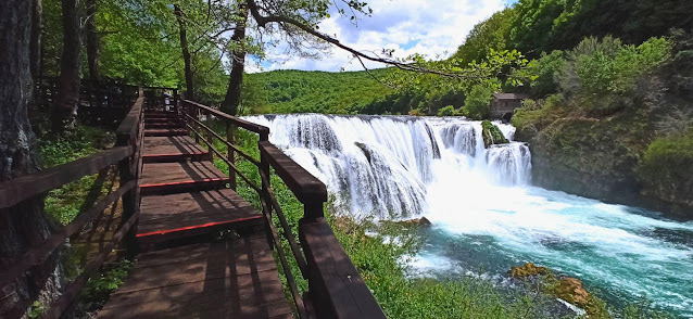 Pogleda na Štrbački buk da šetnice