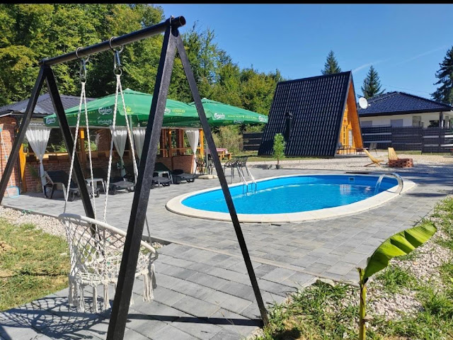 Najjeftinija vikendica sa bazenom Banja Luka