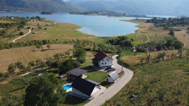 Najjeftinija vikendica sa bazenom u BiH