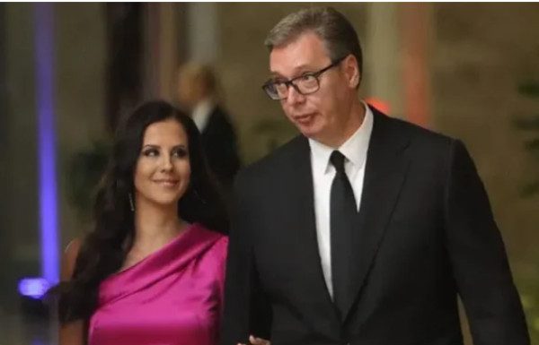Ovako je Tamara Vučić izgledala dok je bila VODITELJICA JUTARNJEG PROGRAMA: Evo kako se prezivala Ovako je Tamara Vučić izgledala dok je bila VODITELJICA JUTARNJEG PROGRAMA: Evo kako se prezivala - featured image