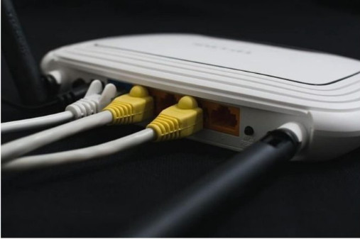 Spor vam je internet? Možda mu smeta 1 kućni ukras: Nikada se ne bi sjetili da je krivac - featured image