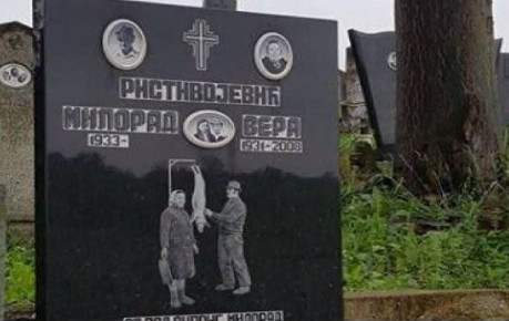 Ovako nešto postoji samo u Srbiji! Ljudi kada vide ovaj spomenik moraju da ga slikaju! KADA vidite šta piše dole šokirat će te se (FOTO) - featured image Ovako nešto postoji samo u Srbiji! Ljudi kada vide ovaj spomenik moraju da ga slikaju! KADA vidite šta piše dole šokirat će te se (FOTO) - featured image